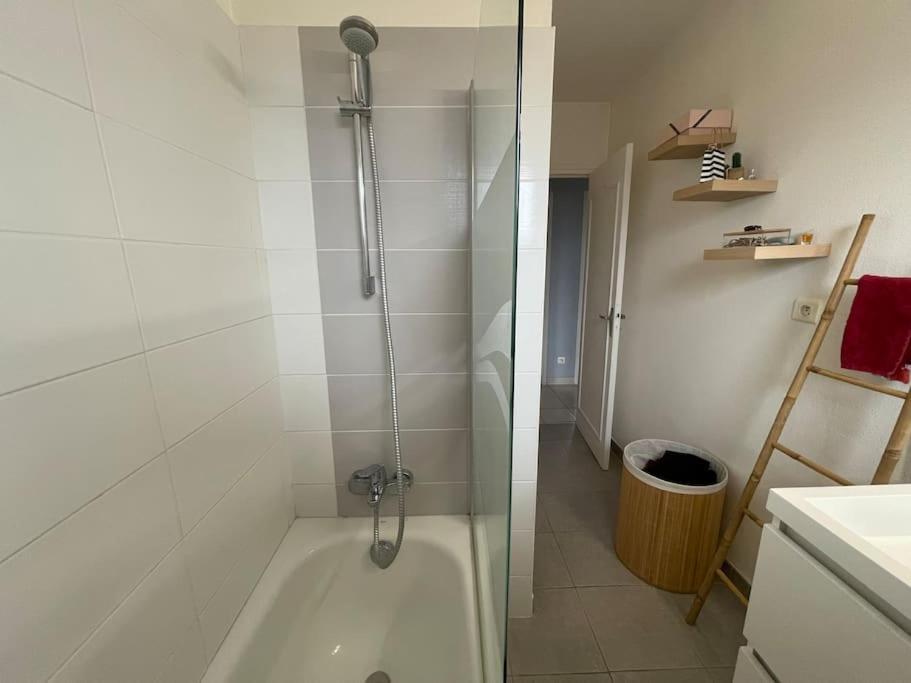 Le Patio - Parking Gratuit Appartement Valence  Buitenkant foto